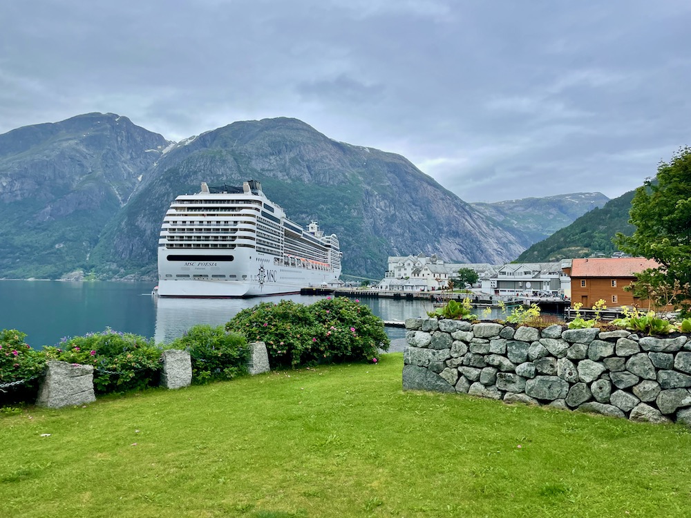 MSC poesia v Eidfjord