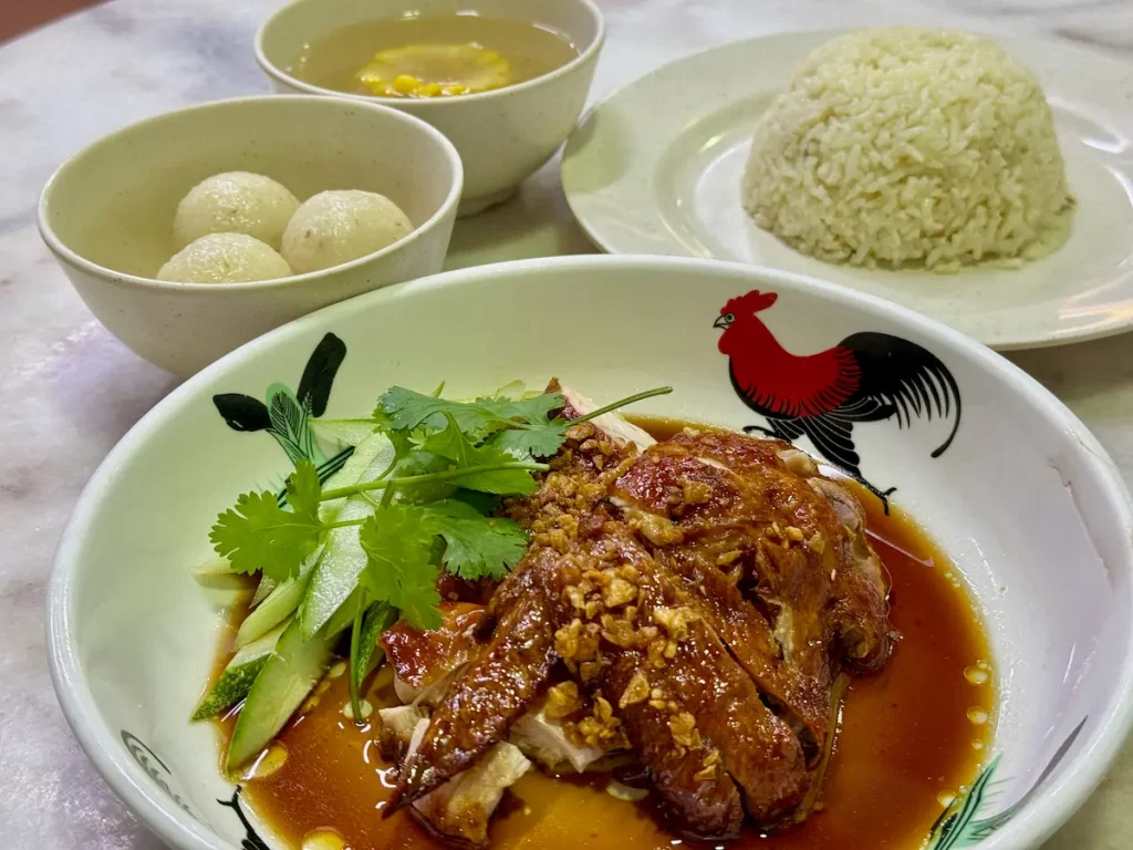 Malajsie - jídlo: Hainanese chicken rice